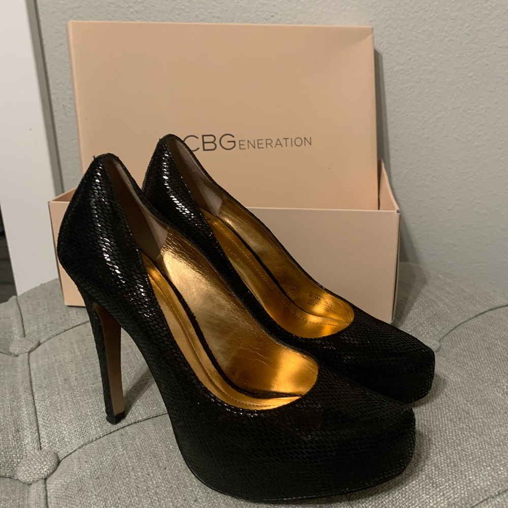 BCBG shoes